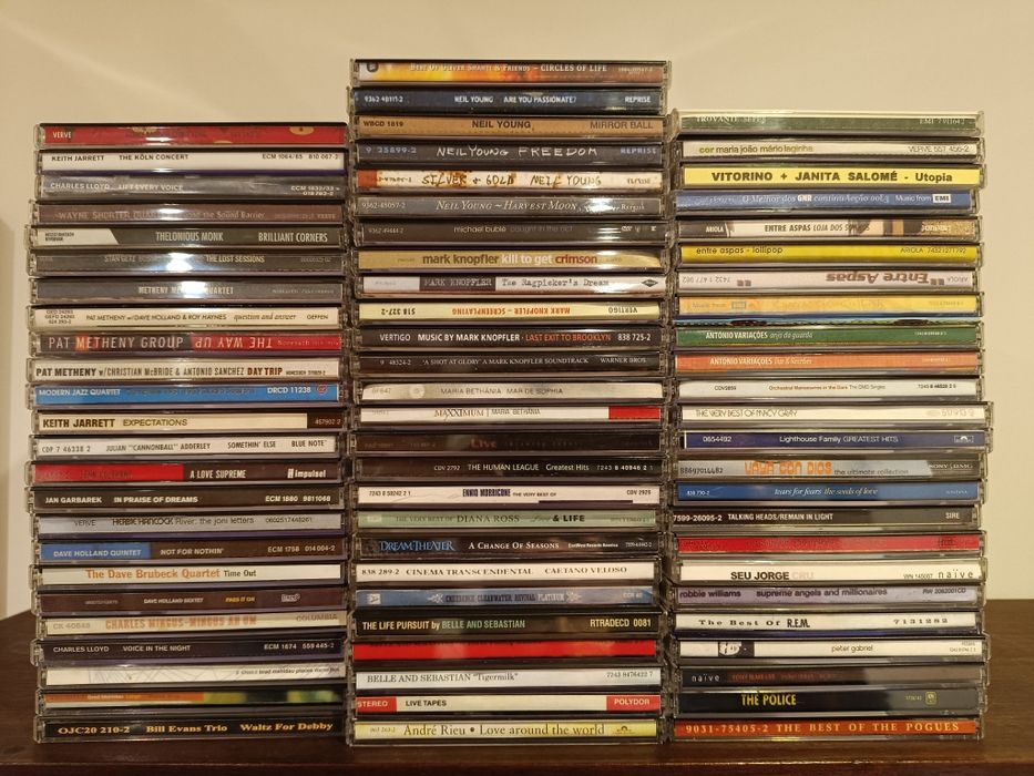 73 CDs de Jazz, Rock e Pop.