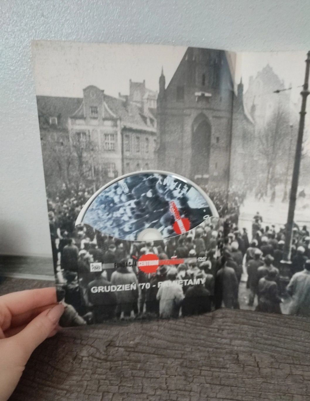 Książka z płytą.
