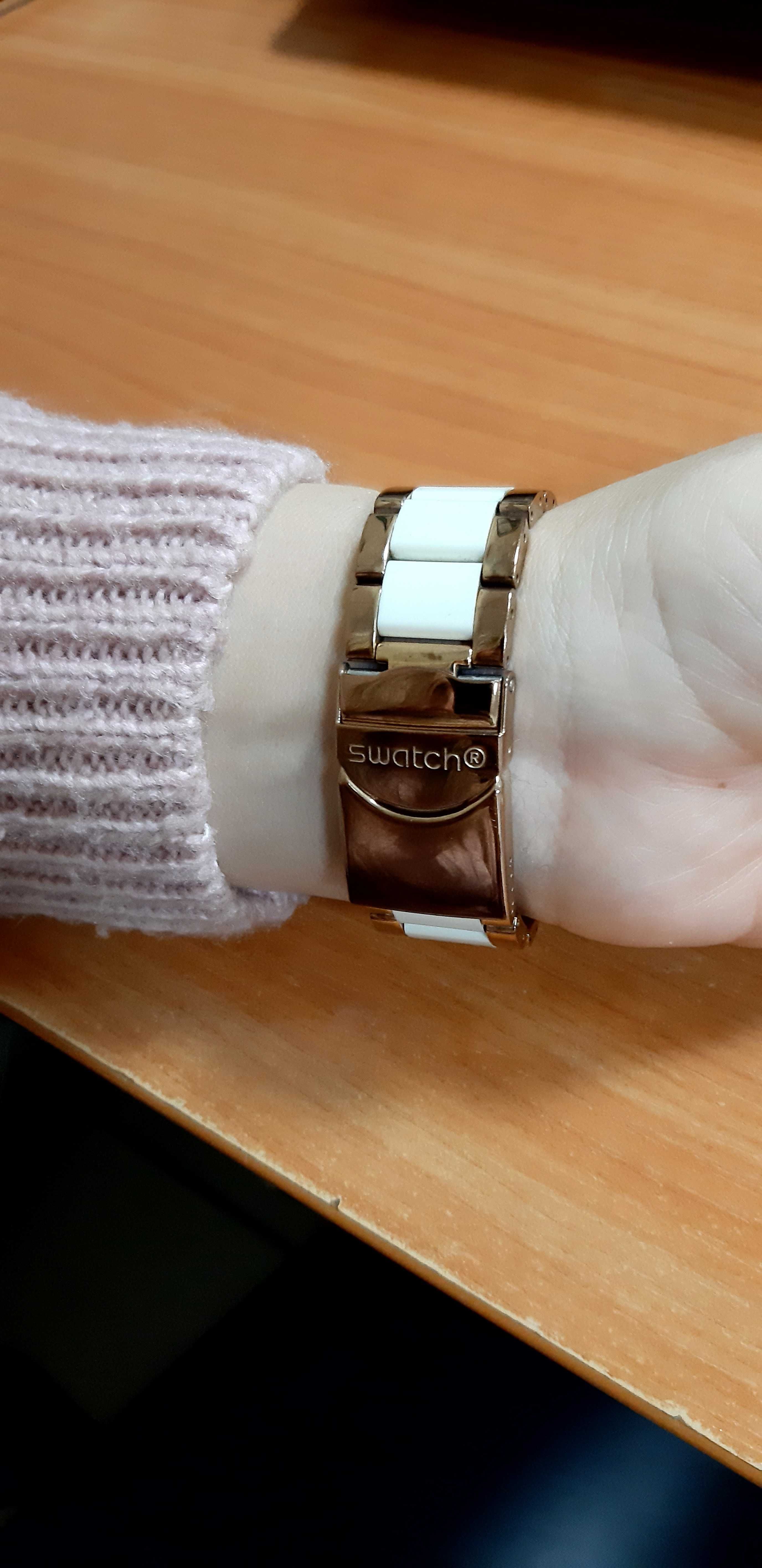 Часы наручные женские SWATCH