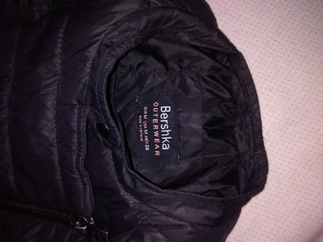 Куртка bershka, размер М, чёрная