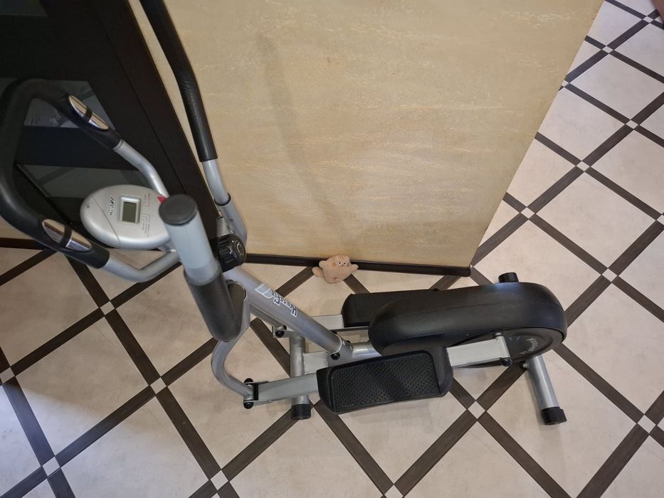 Орбітрек, еліптичний тренажер  house fit