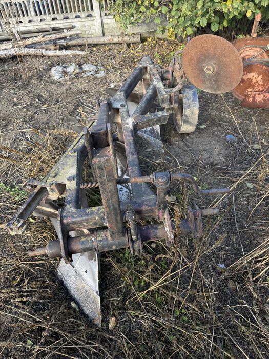 Pług rolniczy 3 skibowy