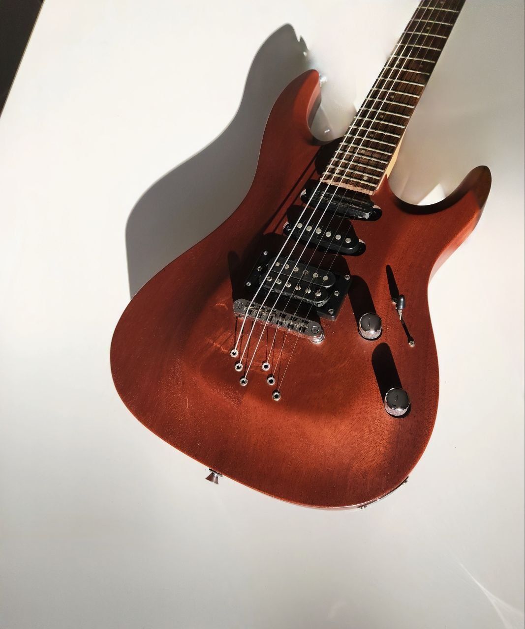 Guitarra J&D by Jack & Danny brothers