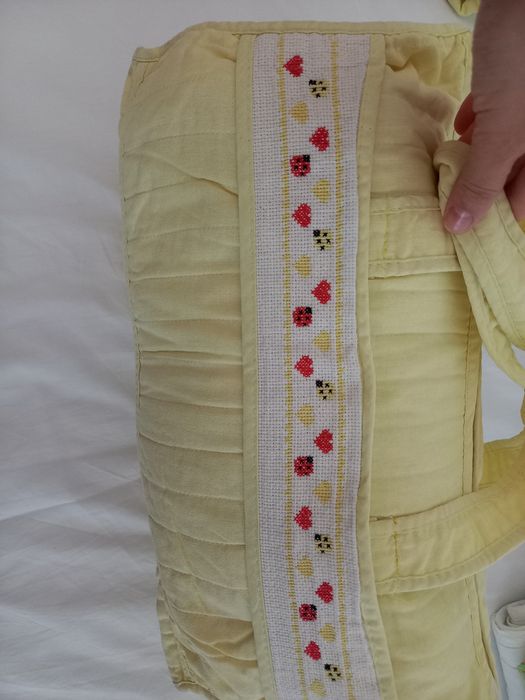 Saco maternidade, trocador fralda porta documentos bordados ponto cruz