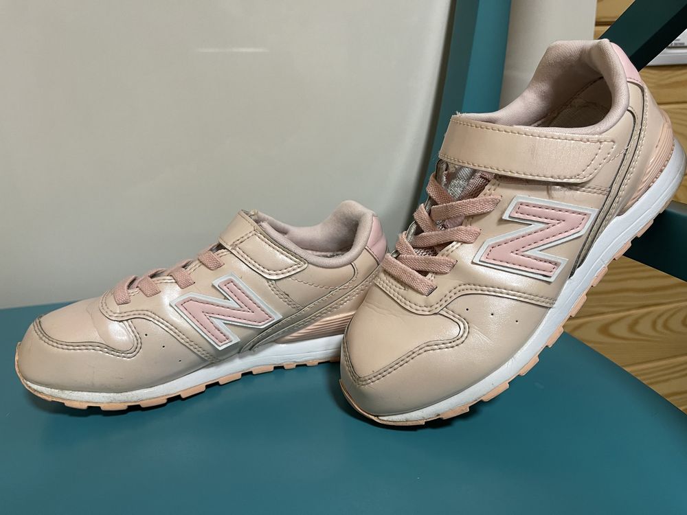 Кросівки new balance