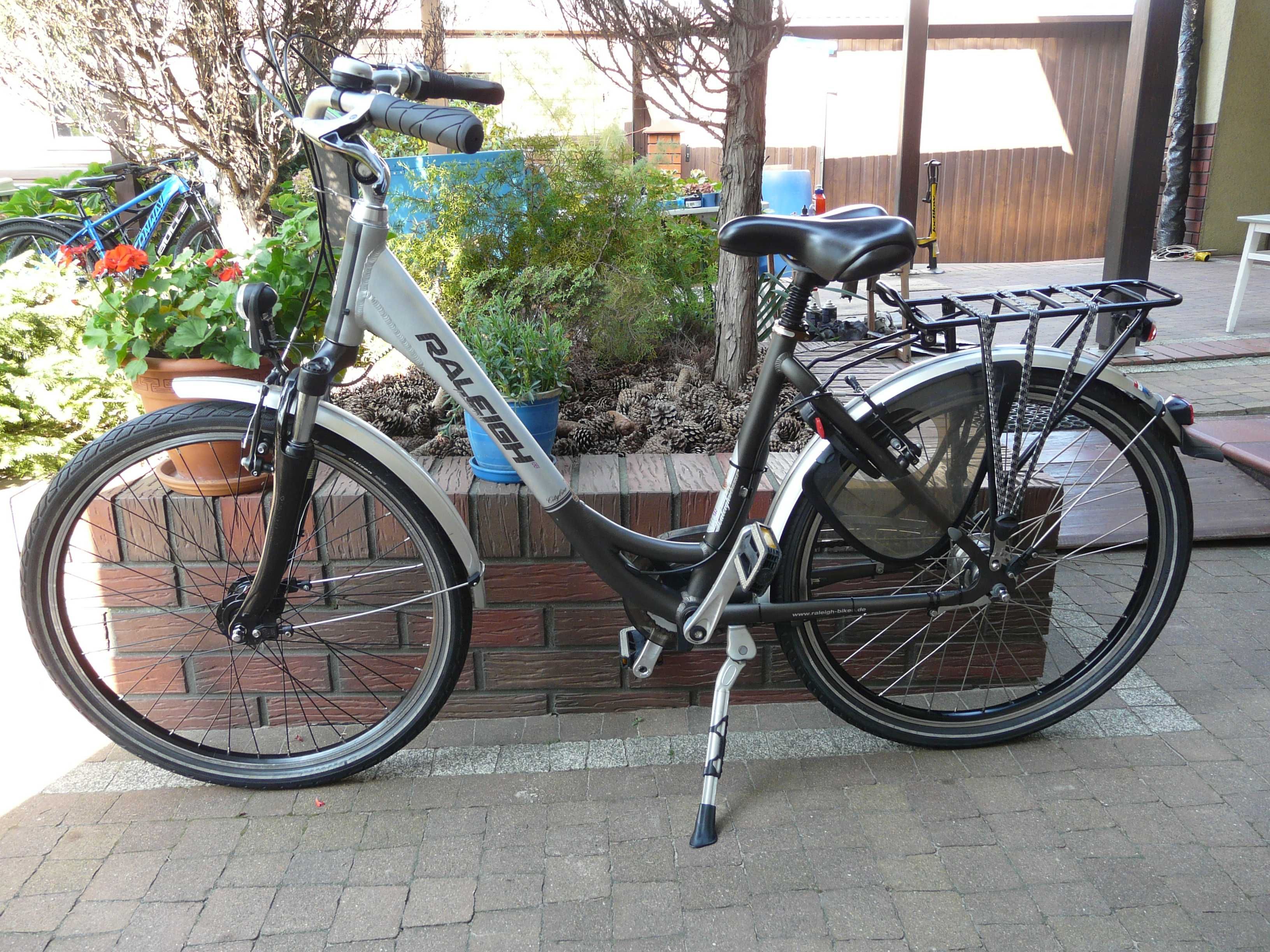 Rower miejski RALEIGH Dover Alm 26"/45 nożny hamulec-Britisch