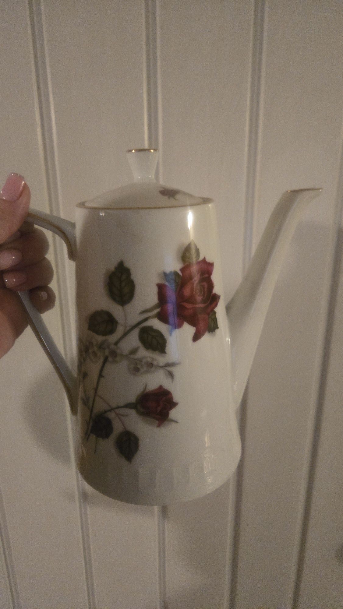 Dzbanek porcelanowy