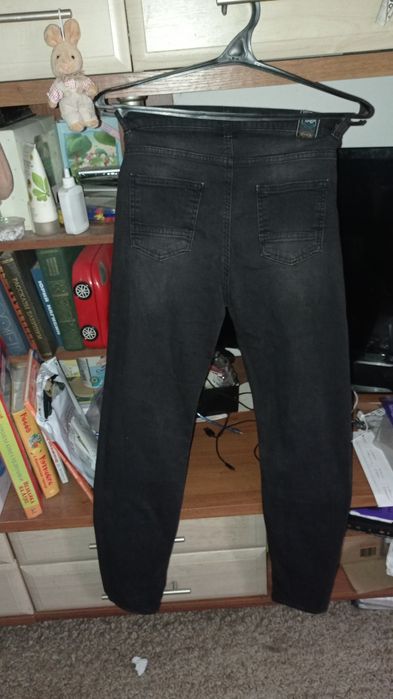 Джинсы стрейчеві чорного кольору на зріст 158-164