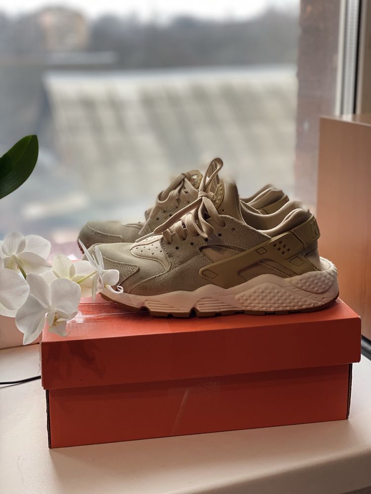 Кросівки Жіночі Nike Air Huarache