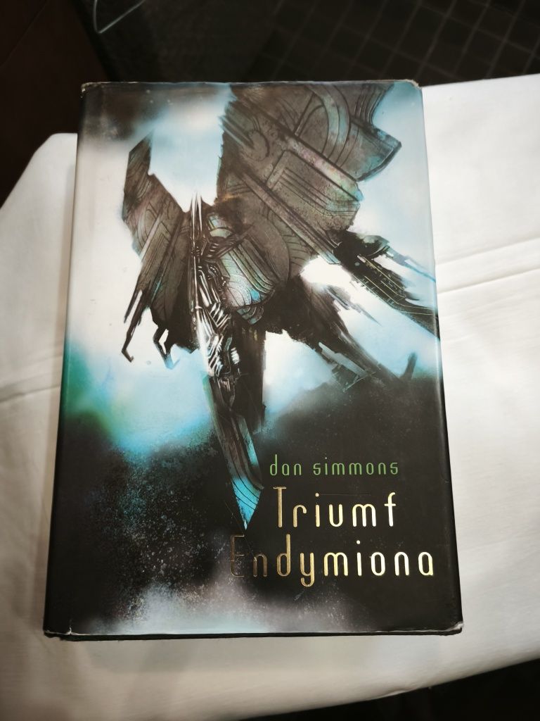 Triumf ENDYMIONA Dan Simmon