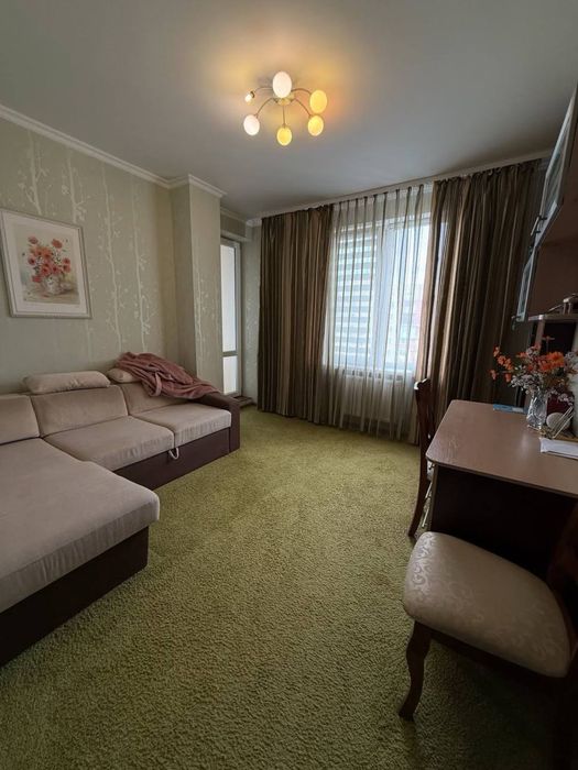 Продам трикімнатну квартирі в сучасному будинкі