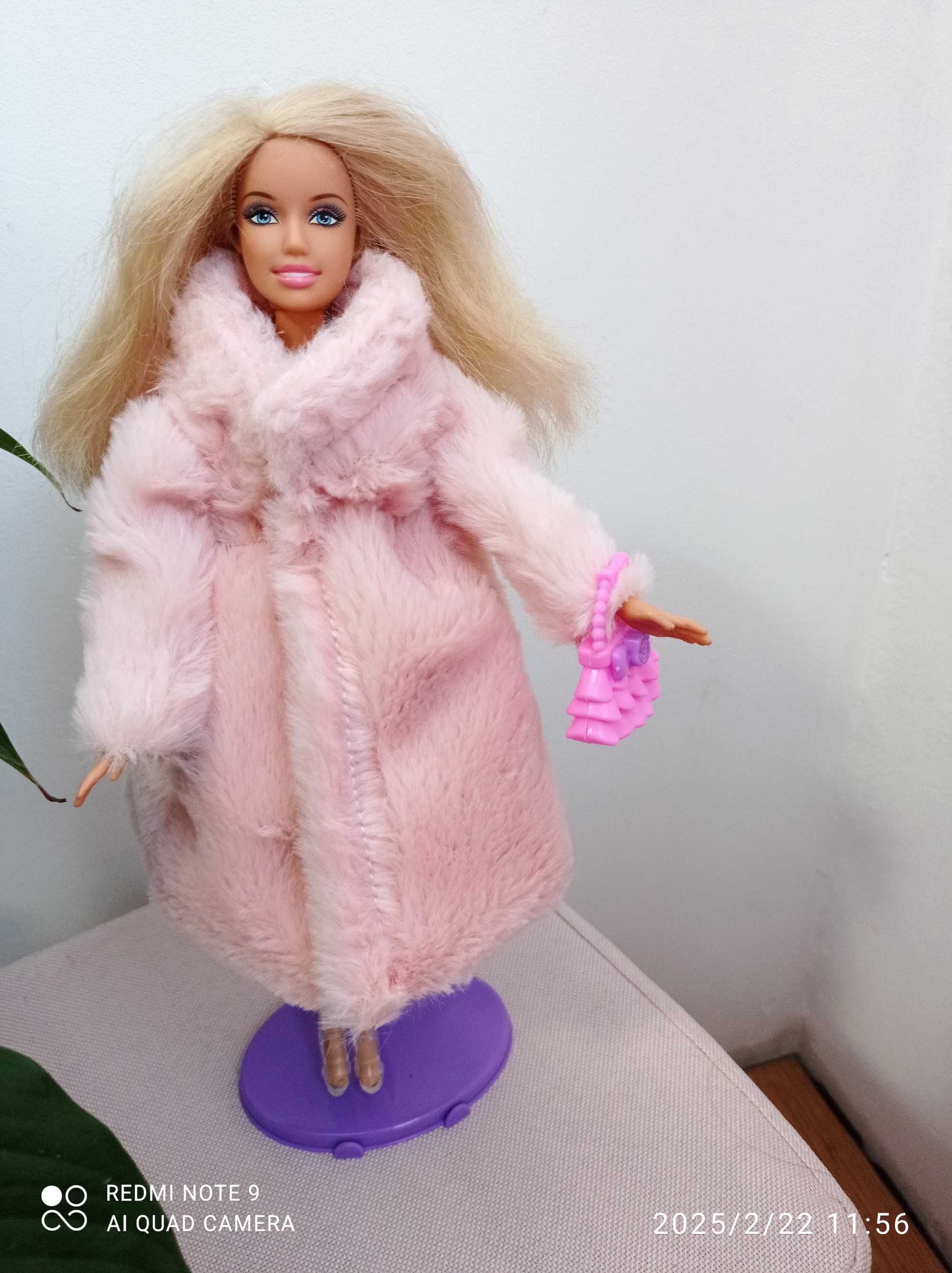 Ubranka dla Barbie - futerko zestaw