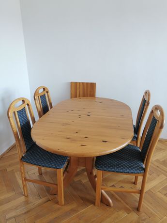 Rozkładany stół drewniany z dokładką + 4 krzesła