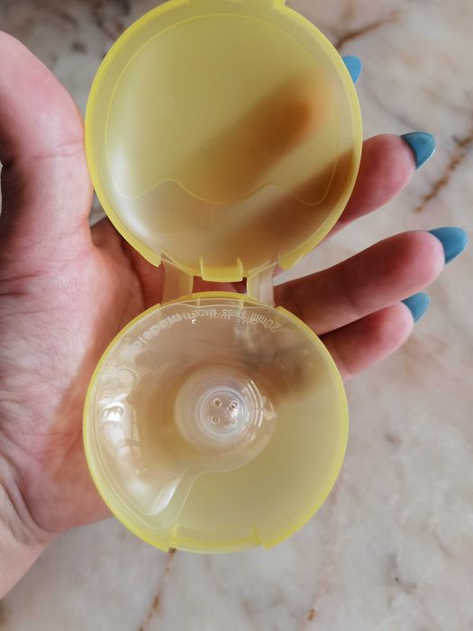 Bomba tira-leite Medela Harmony + Mamilos de silicone