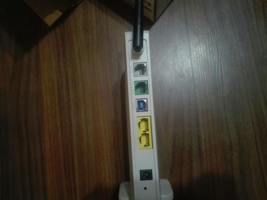 Nowy Zestaw router wifi i 2 telefony domowe bezprzewodowe stacjonarne