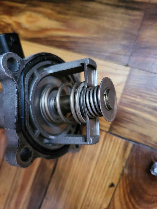 Термостат в сборе f14d4