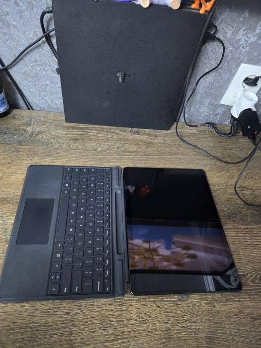 Microsoft surface pro x 1876