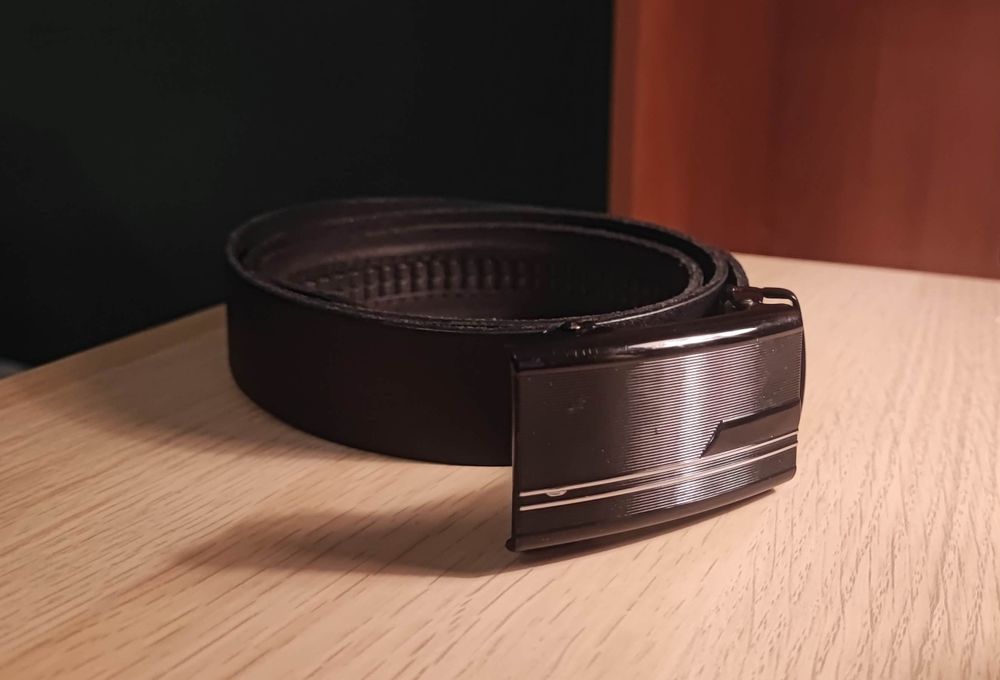 Чоловічий шкіряний ремінь