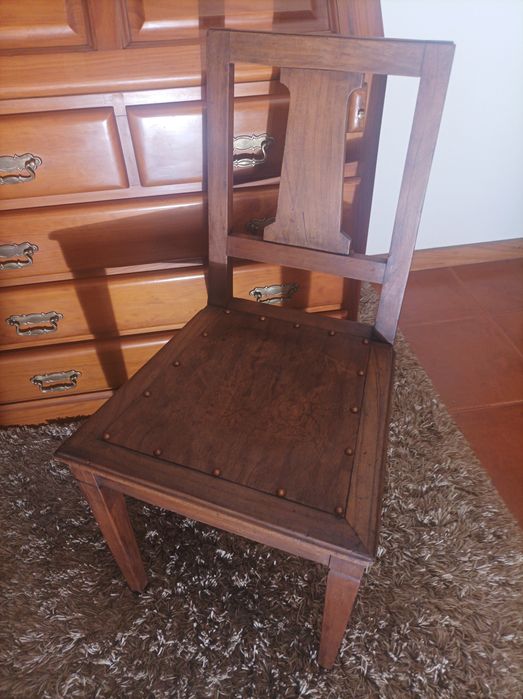 Escrivaninha restaurada estilo Luís Filipe. Ferragens em bronze .