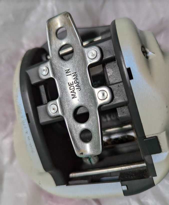 Японская  катушка,  мультипликаторная  Daiwa tanasensor-s  400dx