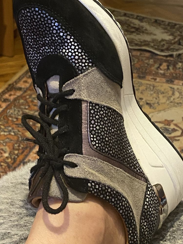Sneakersy 40 (26),skórzane,buty sportowe, adidasy,