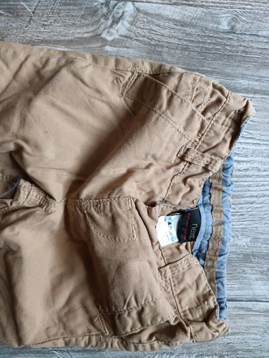 Spodnie chłopięce dziecięce niemowlęce Next 6-9 miesięcy na gumce