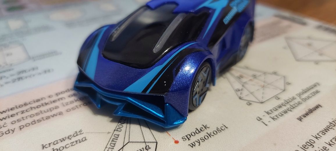 Tor samochodowy Anki overdrive -autko Shock