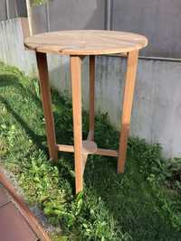 Mesa de madeira nova