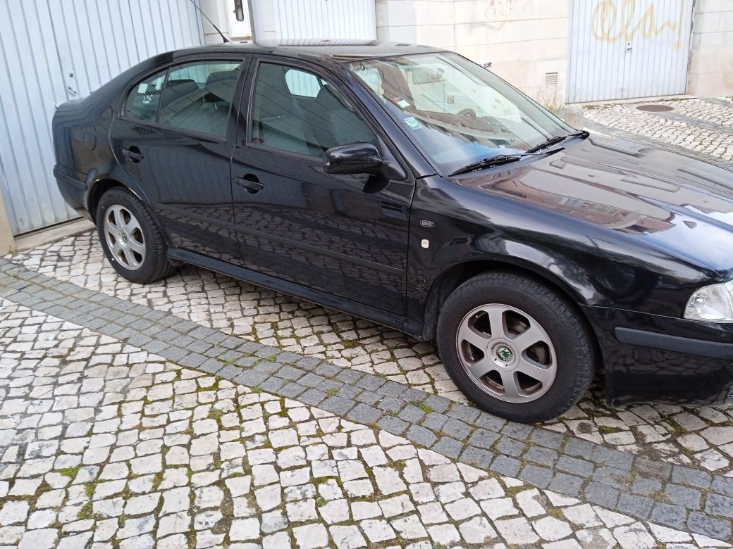 Skoda Octavia 2002 impecável