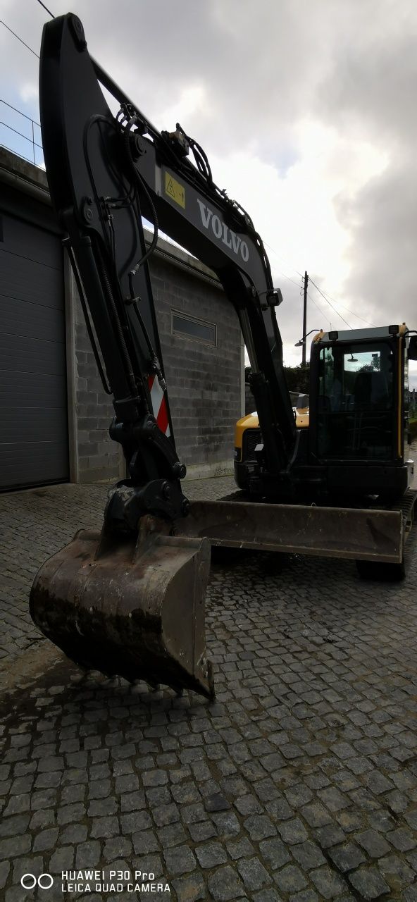 Giratória Volvo ecr 88 d