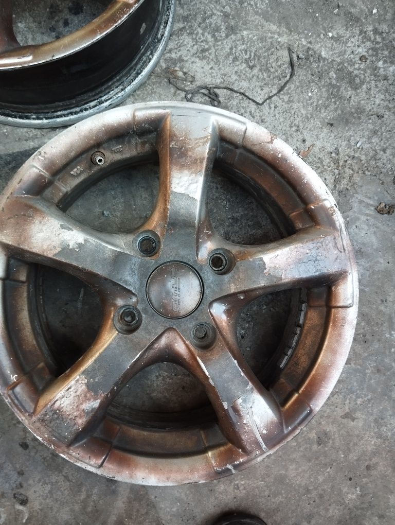 Диски Kia Hyundai Mazda Mitsubishi Nissan R14 4*114,3