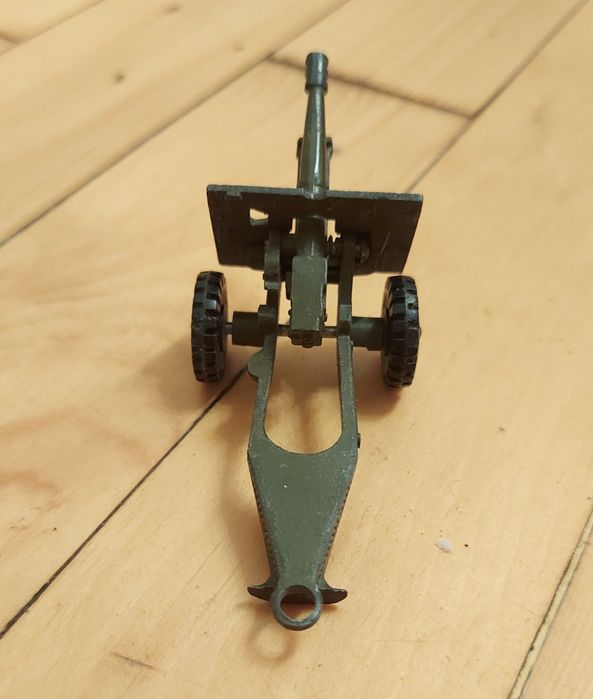 Коллекция игрушек военной техники