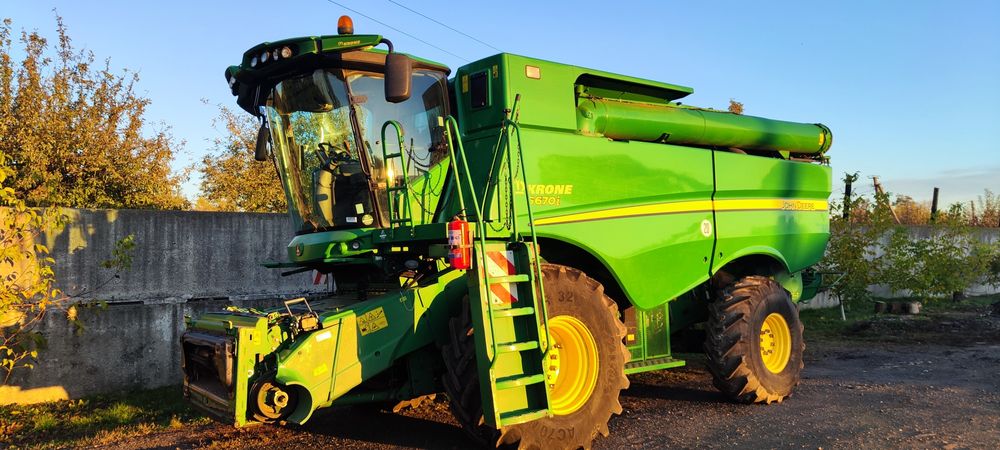 Комбайн John Deere S670 4X4