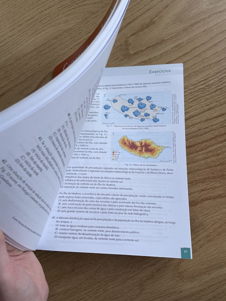 (estado: NOVO) Manual de geografia A 10° Ano + caderno de atividades