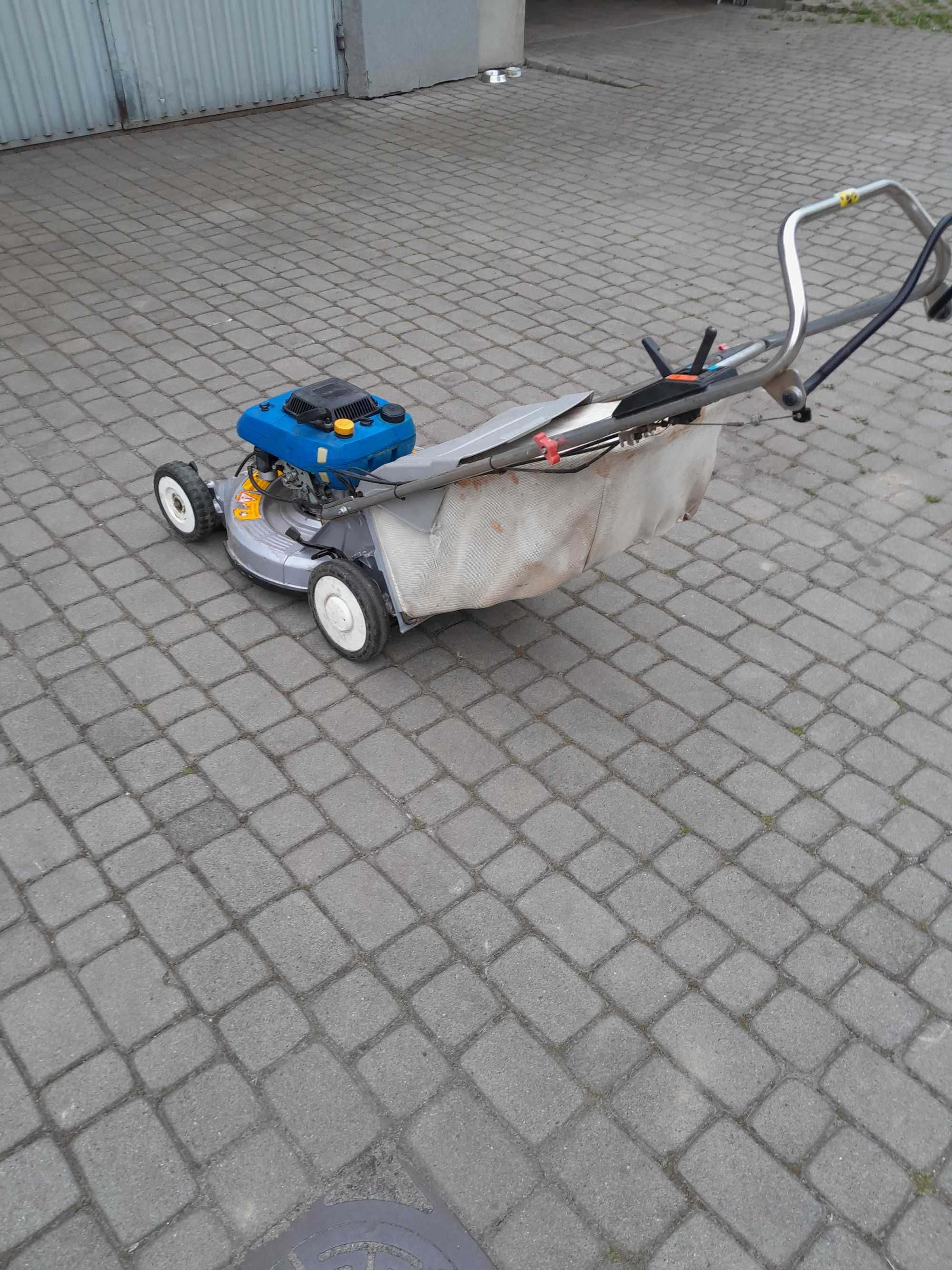 Kosiarka spalinowa iseki 521