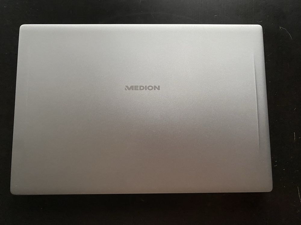 Laptop Medion S6445. SSD 1 TB, i5 8 gen, 8 GB RAM, matryca fullHD