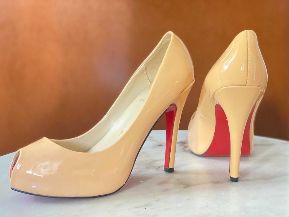 Sapatos Louboutin nº40 Lisboa