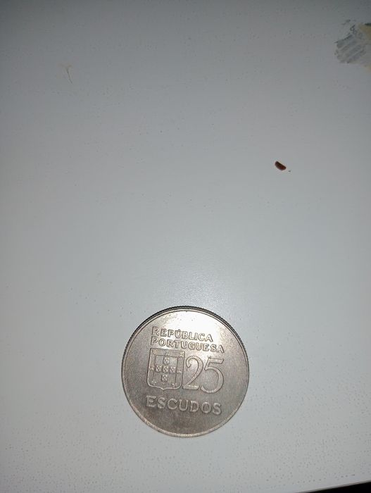 Moeda 25 escudos 1977