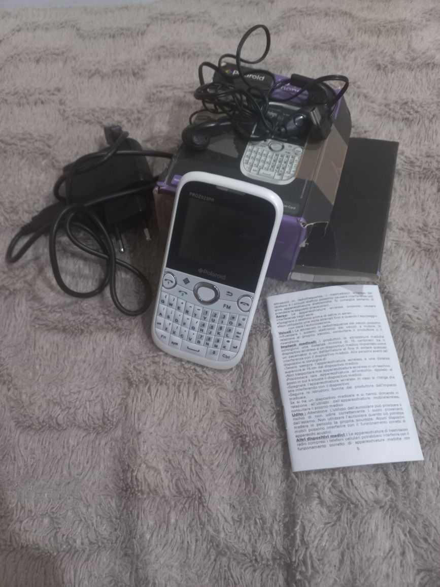 Polaroid PROZO23PR101 практически новый
