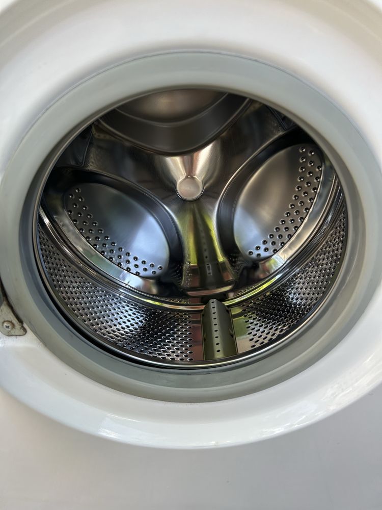 Стиральная машина Indesit E2SC 2150 на 5 кг.Гарантия!