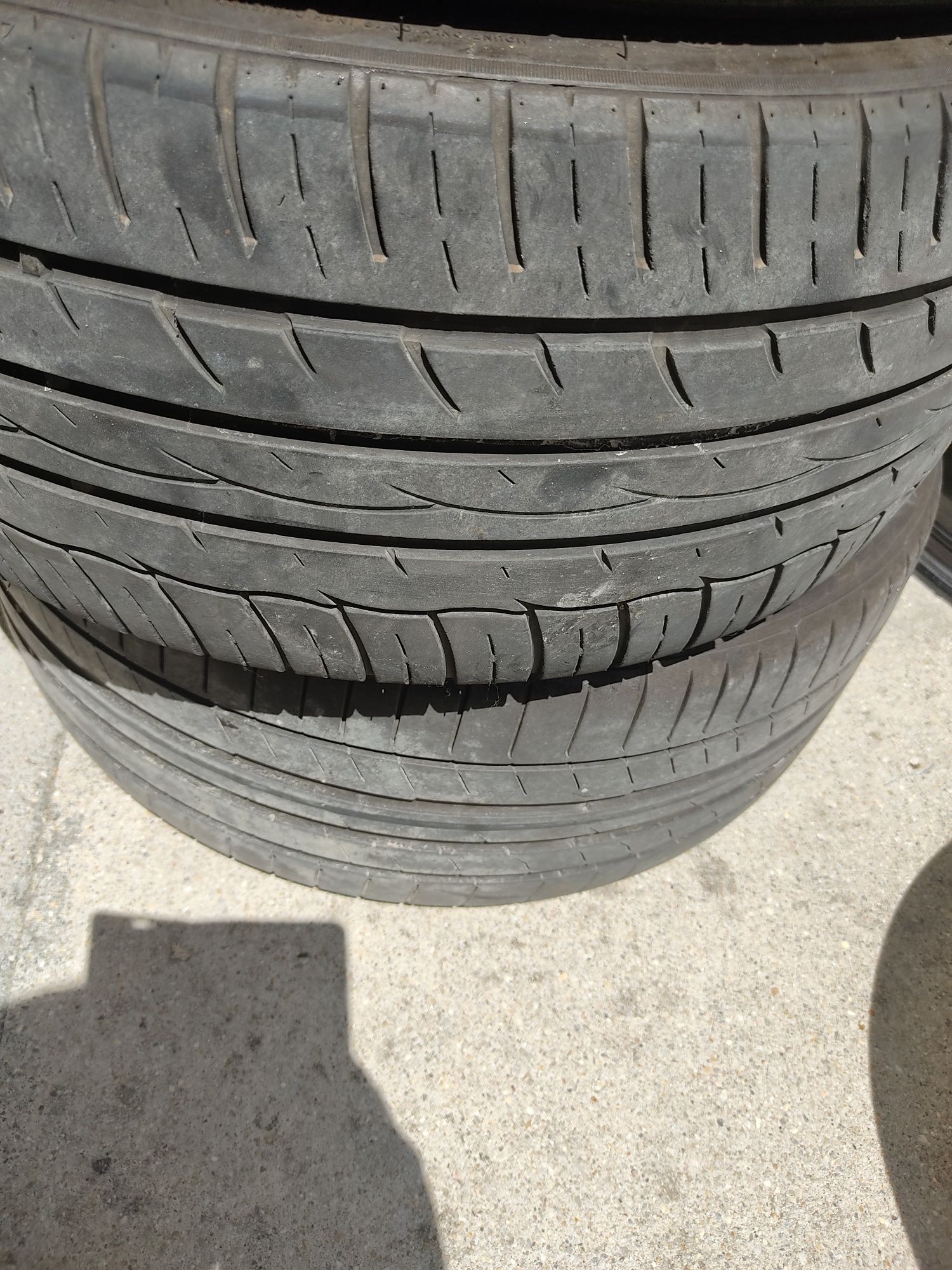 Pneus 235/35/19.