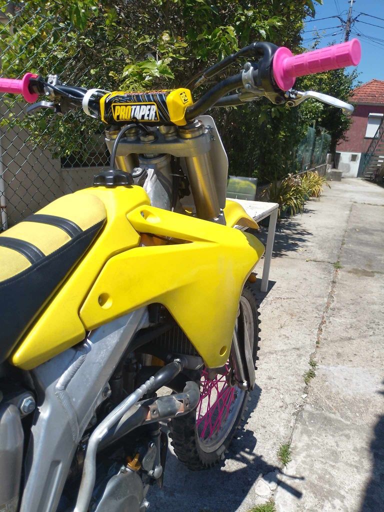 Rmz 450 ( Kit AThena 490 )
Mota de 200
Com muita força bruta 
Atualm