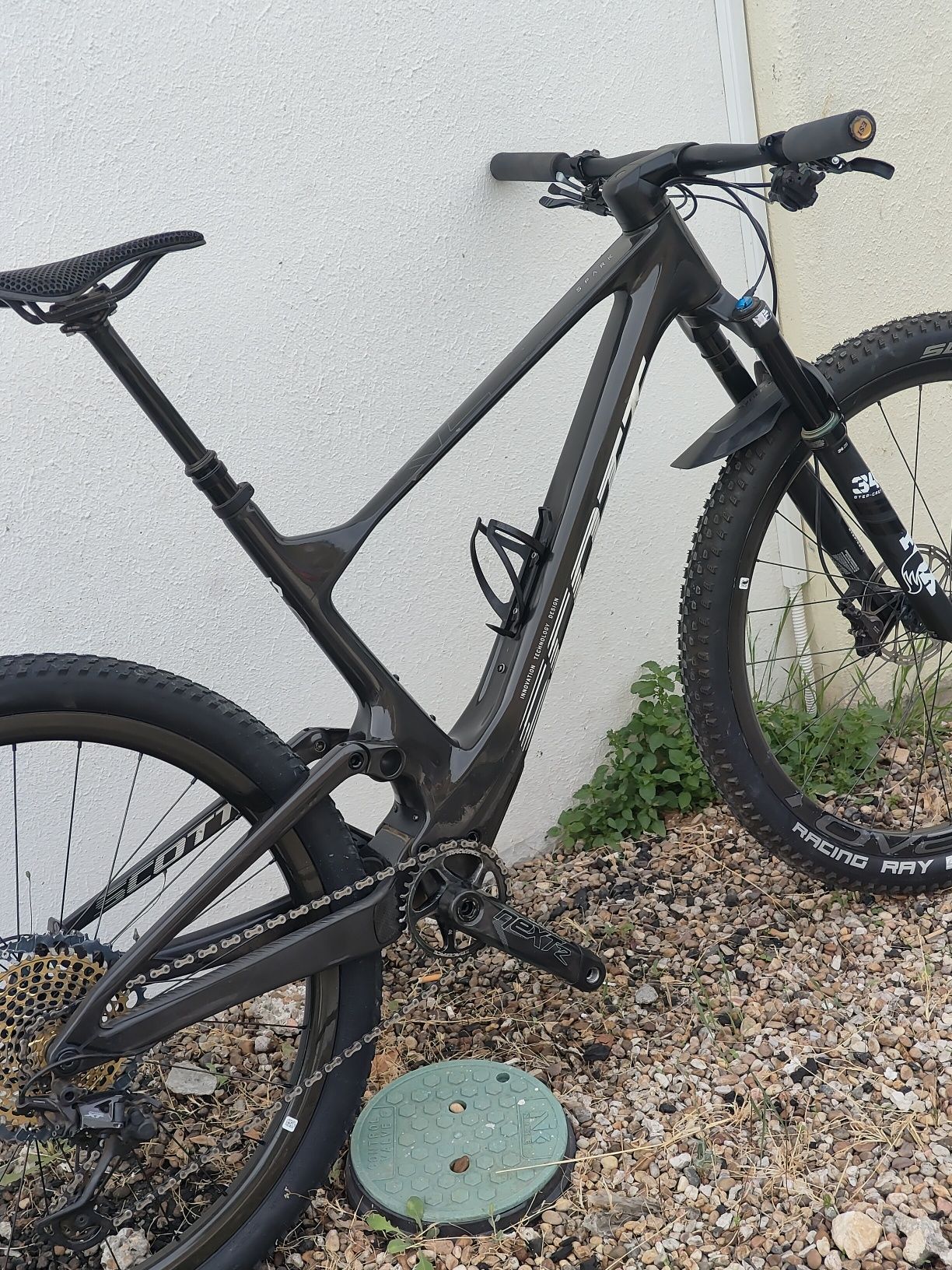 2799€
Scott Spark team upgrade 
Rodas carbono roval Control 
Suspensão
