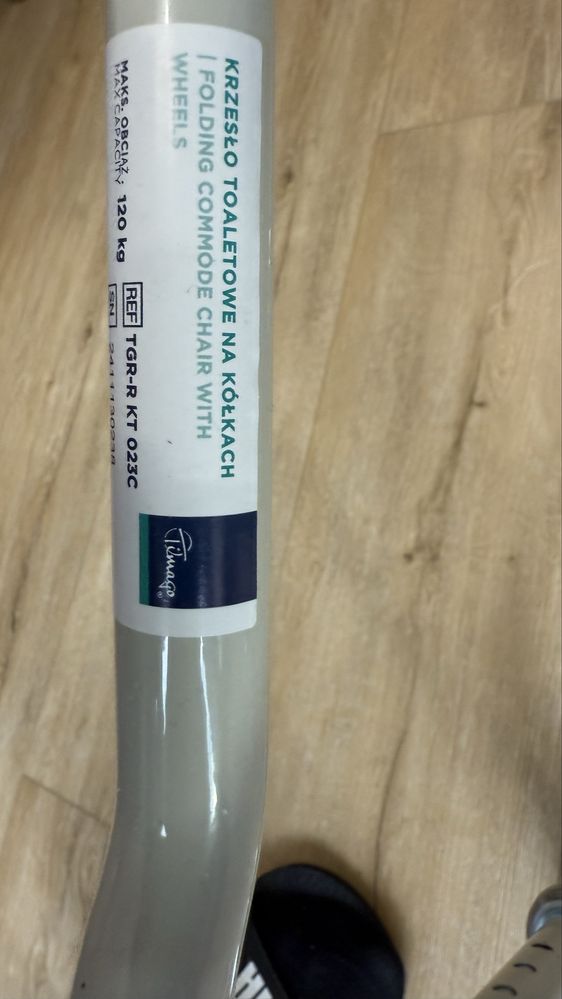 Toaleta przenośna na kółkach - krzesło sanitarne składane - jak nowe