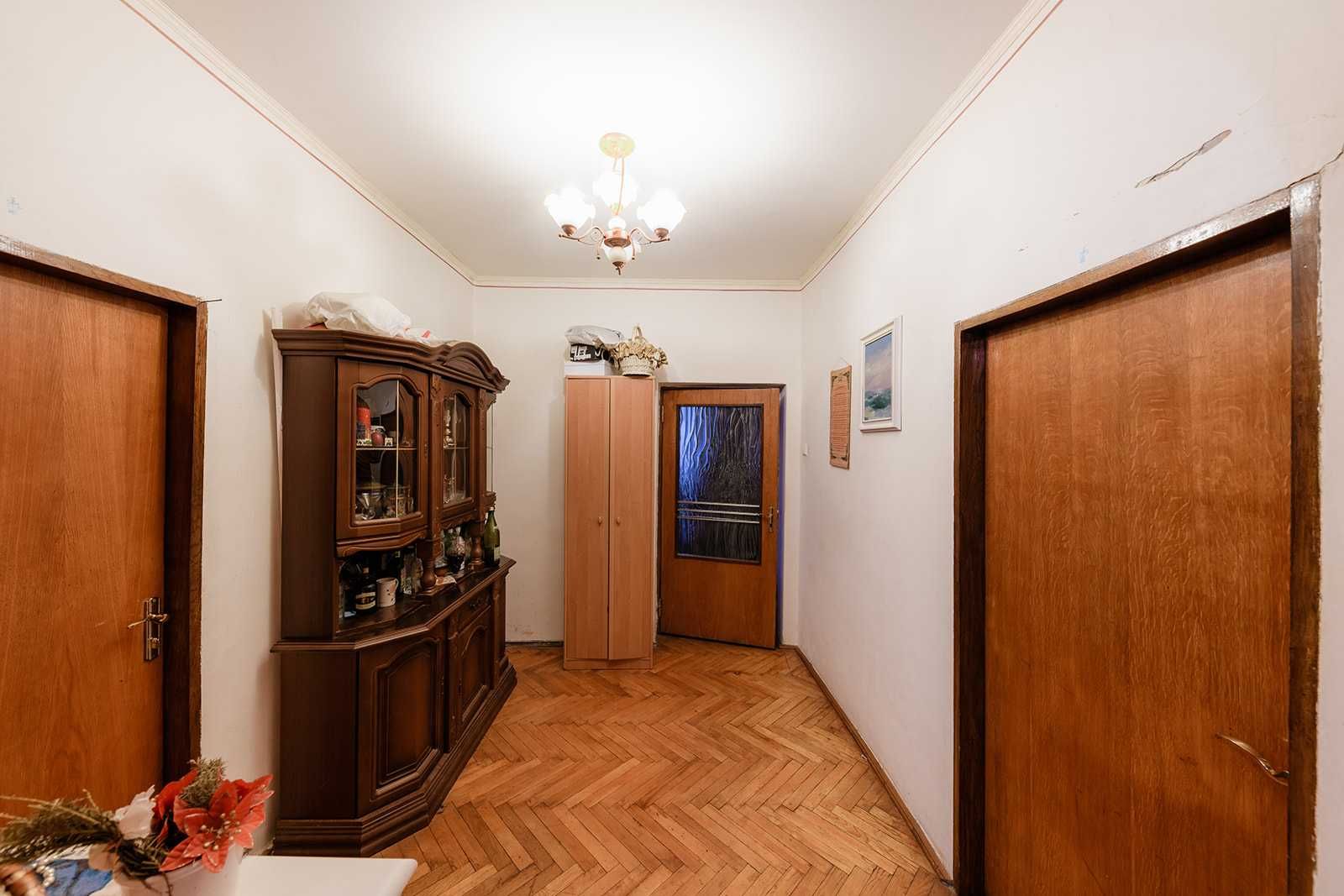 Продаж 3-ох кімнатного будинку в елітному районі Ужгорода
