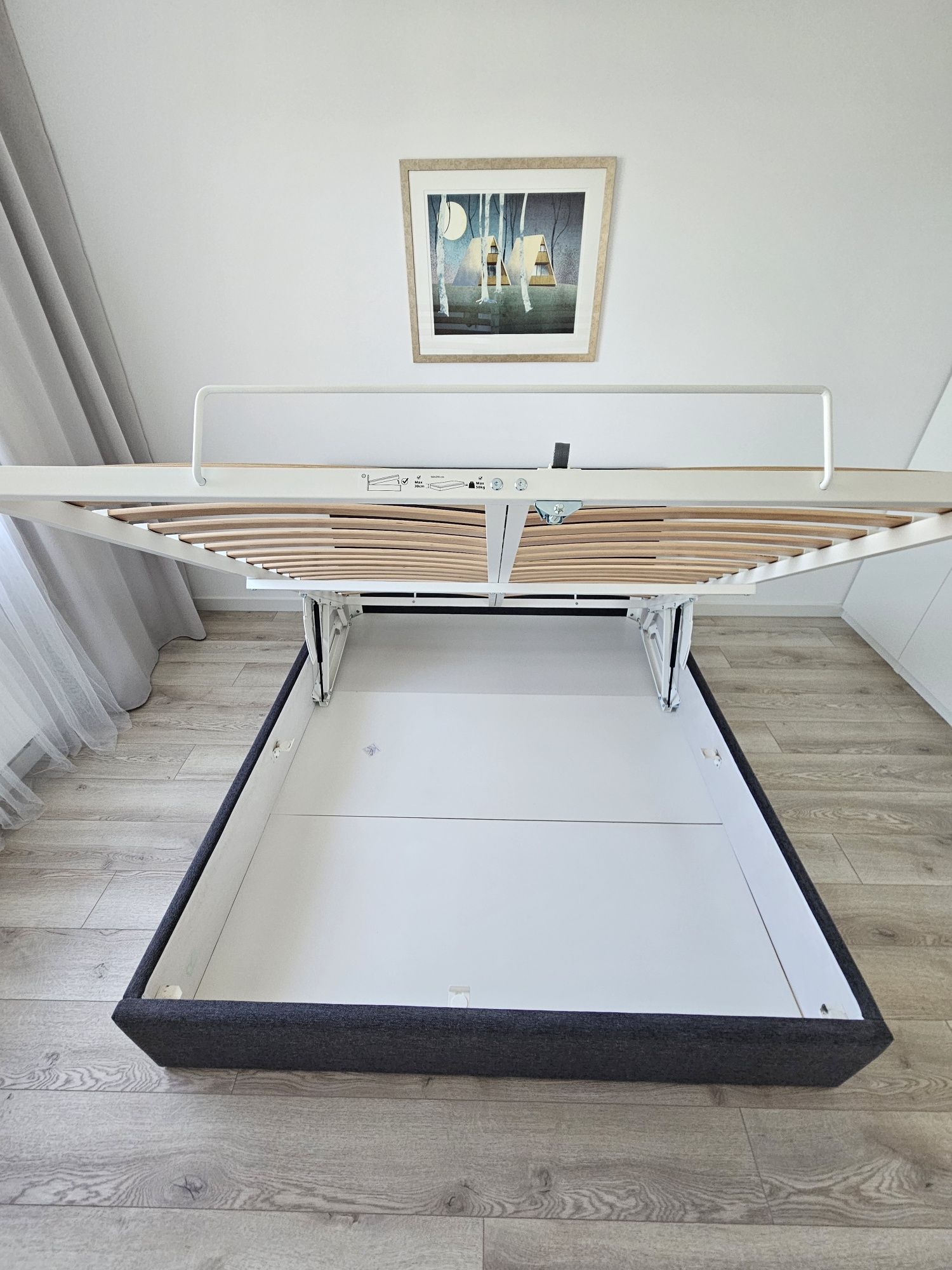 Łóżko IKEA BJÖRBEKK z pojemnikiem – 160x200 cm, stan idealny!