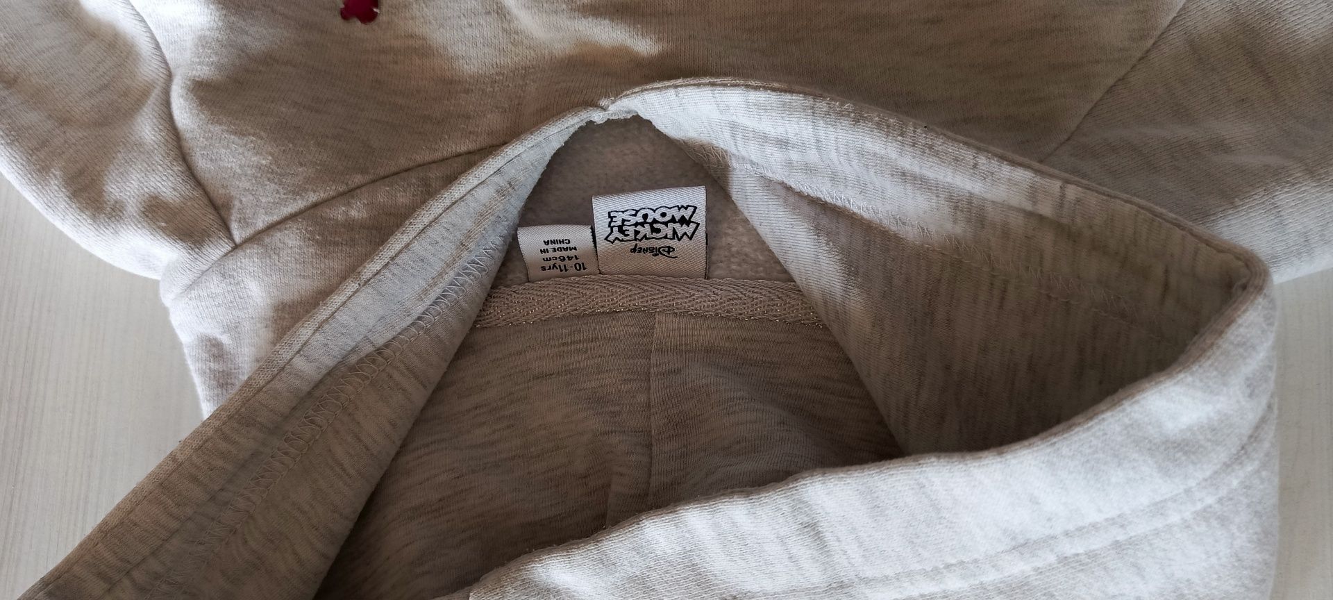 Bluza dla dziewczynki kapturem