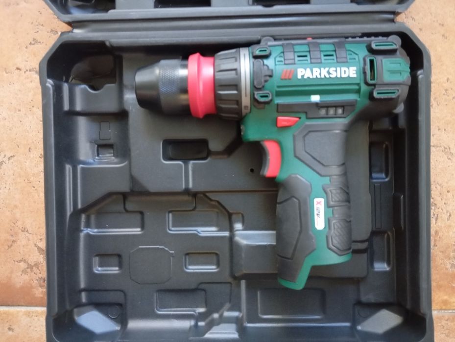 Aparafusadora 12V Parkside nova