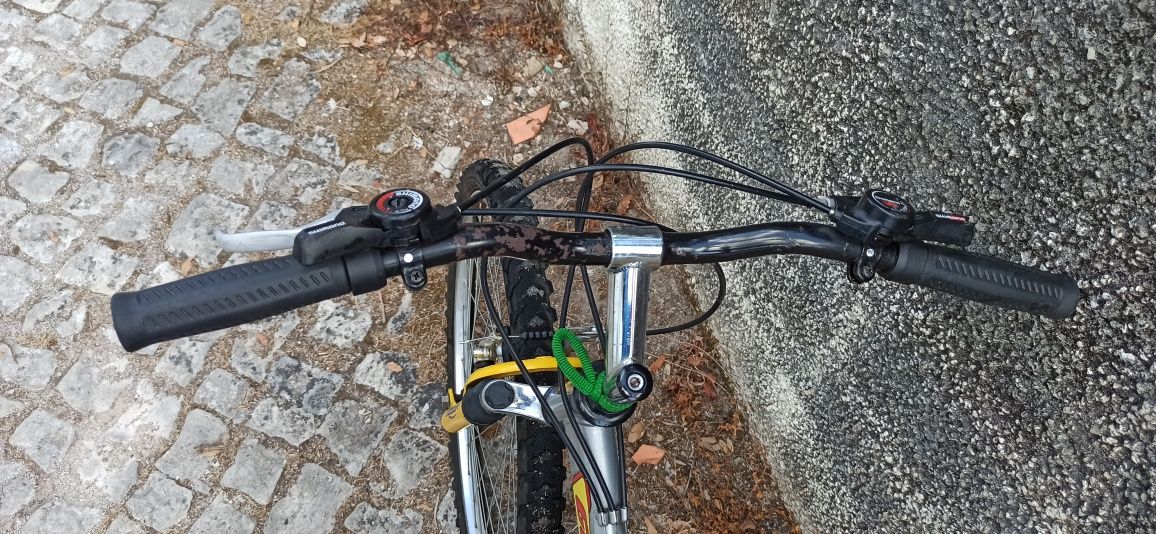 GoldBike (Mountain Bike) amarela
