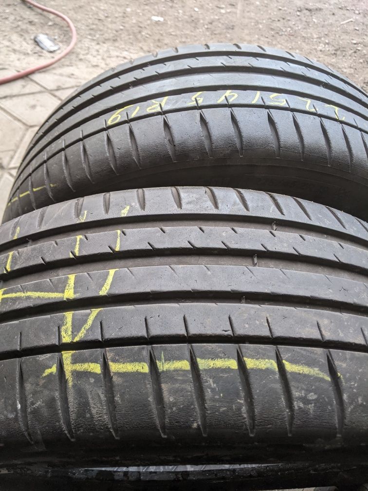 225/45R19 Michelin